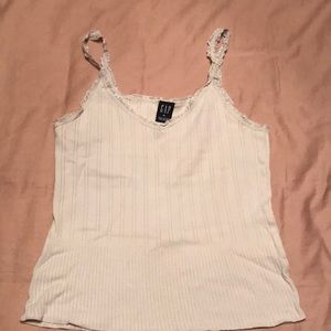 Gap medium tank top